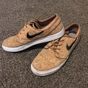 Nike Janoski Shoes